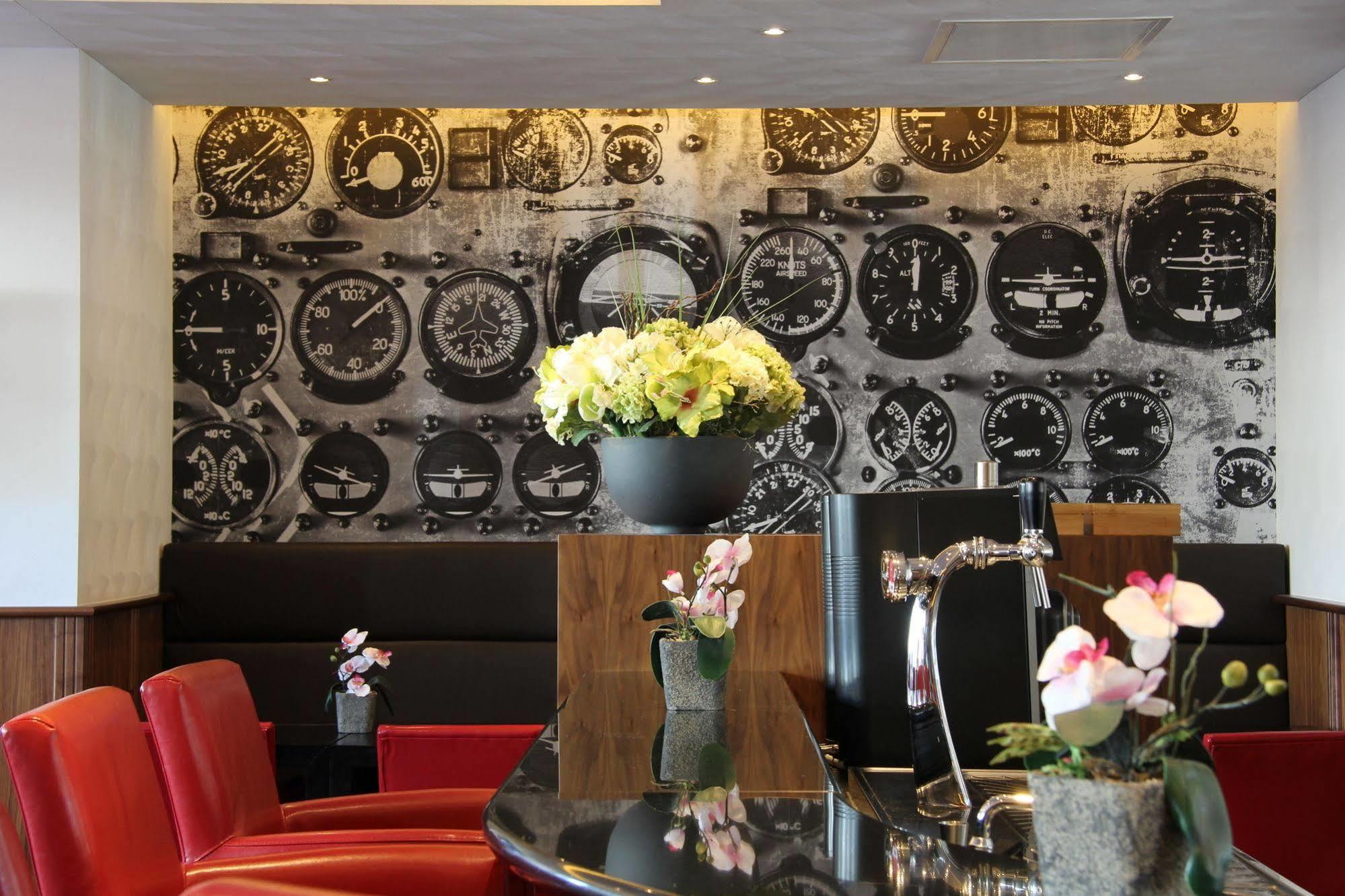 Bastion Hotel Amsterdam Airport Hoofddorp Exterior photo